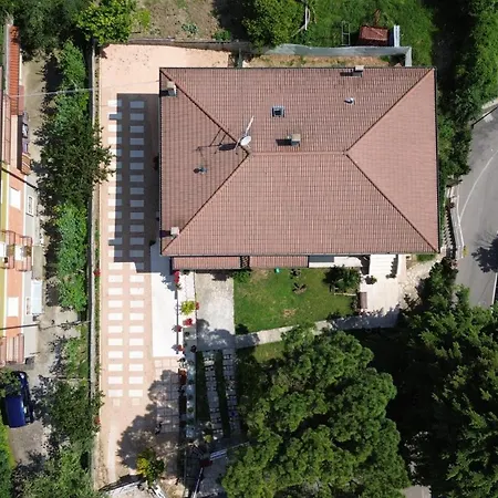 Maison d'hôtes In Marirosa